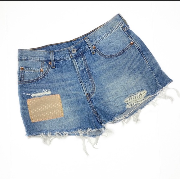 Levi’s 501 Glow Patchwork Shorts 24 Distressed - Picture 7 of 15